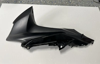 2013 09-16 SUZUKI GSXR 1000 LADO IZQUIERDO FARO SUPERIOR CARENADO OEM Foto 1 de 3