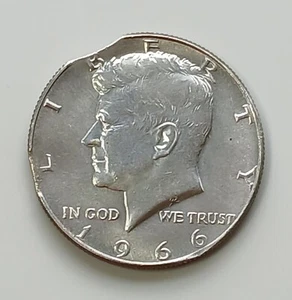 Nice 1966 Double Curved Clip Kennedy Half Dollar Error 50C - Picture 1 of 2