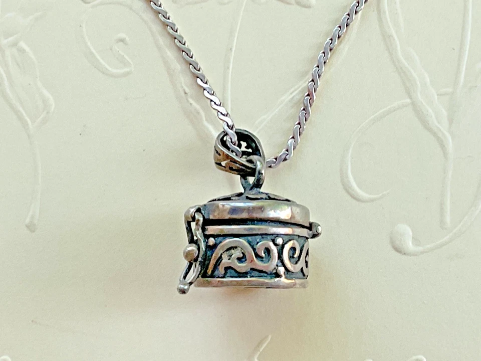 Vintage Sterling Silver .925 Mexican Prayer Poison Box Locket Necklace 28” Chain - Image 1 of 4