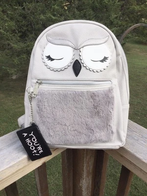 Mochila Betsy Johnson gris claro OWL NUEVA SIN ETIQUETAS ~ YOU’RE A HOOT Foto 1 de 4