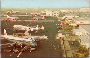 Postal vintage 1954 del aeropuerto internacional de Los Ángeles plasticromo/LA Cancelar - Imagen 1 de 2