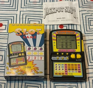 SLOT GAME HANDHELD ELECTRONIC GAME MODEL TS-055 TESTED WORKS - Picture 1 of 6