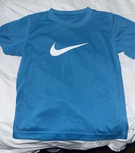 Boy's Nike Dri-Fit Blue Short Sleeve Training T-Shirt Top Sizes S, M, L - Picture 1 of 3