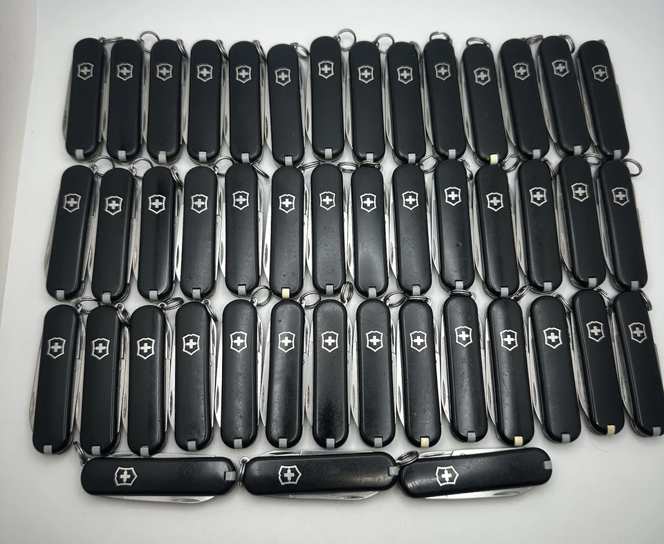 Canivete suíço Victorinox 58mm canivete clássico SD preto escolha aleatória - Imagem 1 de 4