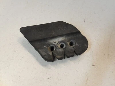 06-10 BMW E61 535xi 530xi Guía de línea de freno delantero Ojal de goma  Foto 1 de 3