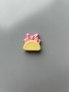 1987 PROFUMO GRATTY ARCHETTO PLASTICA BOTTIGLIA/VASO ACCESSO.~ BARBIE DOLL SIZE - Foto 1 di 2