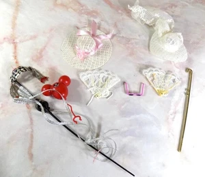 Lotto 8 accessori Barbie - Foto 1 di 4