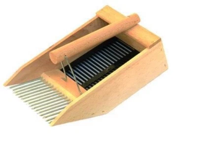 BLINKY RACCOGLI MIRTILLI COGLIBACCHE COGLI BACCHE E MIRTILLI IN LEGNO