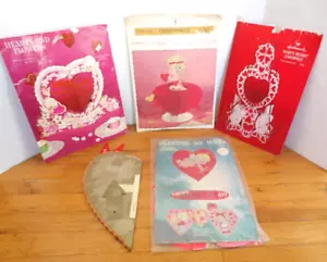 VERY VINTAGE VALENTINE VALENTINE'S DAY HOLIDAY HALLMARK CENTERPIECES, HEARTS - Picture 1 of 12