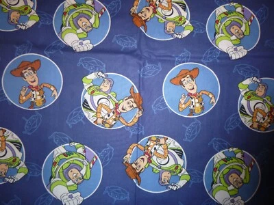 Toy Story Design en tela de algodón una funda de almohada artesanal estándar Foto 1 de 4