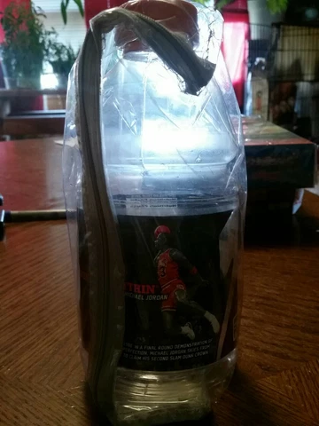 MICHAEL JORDAN 1988 SLAM DUNK CHAMP 28OZ GATORADE BOTTLE LAST DANCE(empty) Cover