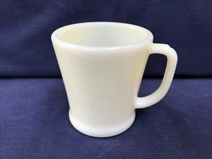 1 Vintage Fire King Kaffeebecher Tasse Ofengeschirr cremeweiß D Henkel Sammlerstück - Bild 1 von 3