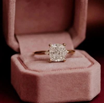实验室种植靠垫切割钻石结婚戒指 9k 金戒指承诺送给她礼物 — 第 1/4 张图片