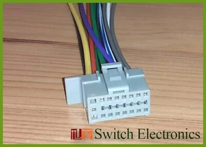 Alpine CDE-110 Auto Stereo Wiring Harness Cable Connector - Picture 1 of 3