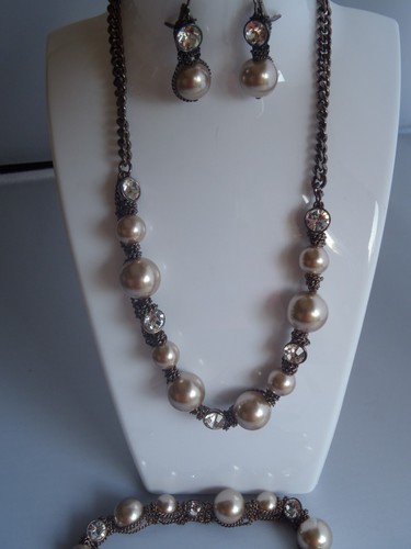 Set Collana Orecchini e Braccialetto Finte Perle Cristallo Givenchy