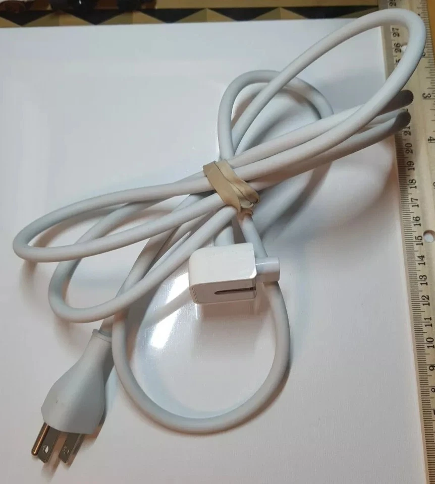 VOLEX #APC7H 6' POWER CORD EXTENSION FOR APPLE MACBOOK 2.5A 125V PREOWNED  - Image 1 of 4