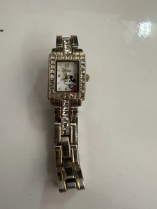 Reloj Disney Mickey Mouse ESFERA PERLA SINTÉTICA CRISTAL NECESITA BATERÍA - Imagen 1 de 5
