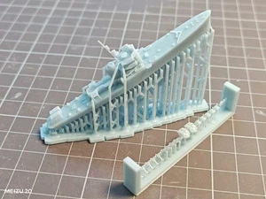 1 /700 Italian Seagull-class frigates Unpainted/ 1pc - Picture 1 of 5