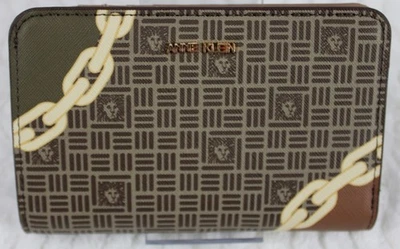 Cartera plegable con estampado de cadena Anne Klein - marrón/oliva con detalles con logotipo de león Foto 1 de 4