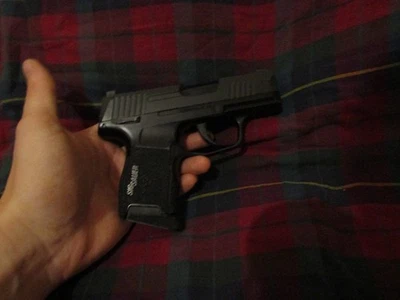 Sig Sauer P365 CO2 BB gun - Image 1 of 4