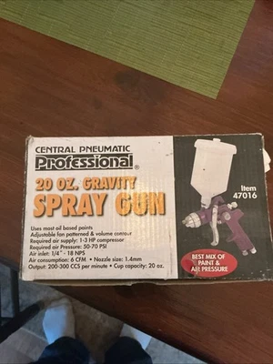 Central Pneumatic 20 OZ. Gravity Spray Gun Item 47016 - Image 1 of 4