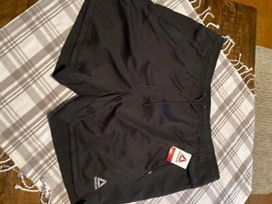 Mens black Reebok shorts NWT 3xl 7” inseam (Item 2025-54) - Picture 1 of 4