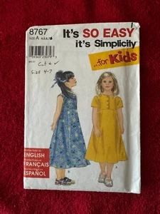 8767 Simplicity ~ Schnittmuster ~ Größe 4-7 ~ ~ ~ ~ Angebot MP 73 - Bild 1 von 2