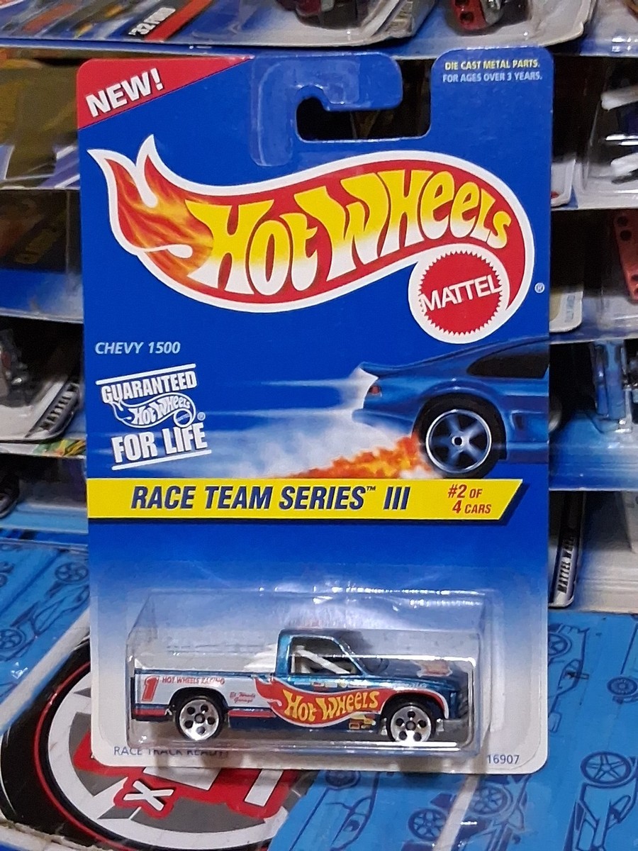 ホットウィール CHEVY 1500 ② Hot Wheels Chevrolet 1:500 Scale Diecast Cars, Trucks & Vans