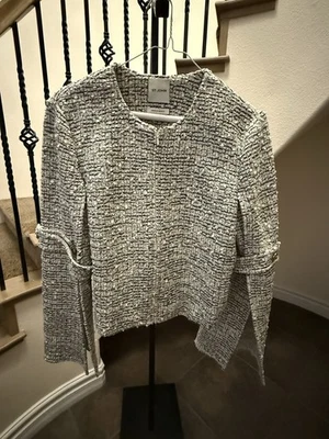 St. John Elegant Tweed Short Blazer Jacket Size 8 Gold Button Sophisticated  - Image 1 of 4