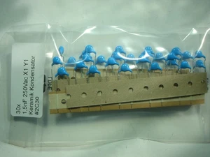 Condensador cerámico 30x 1,5nF 250Vac X1 Y1 #2C30#032b - Imagen 1 de 6