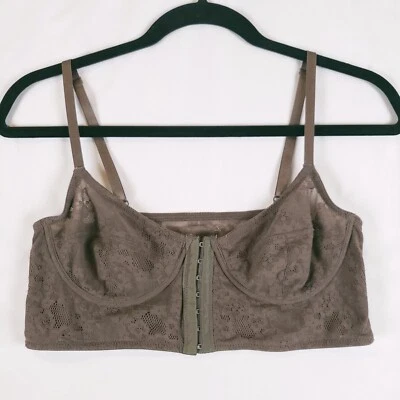 Bralette de encaje Intimately Free People medio largo con aros semi transparente bronceado Foto 1 de 4