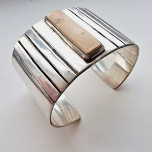 NATIVE AMERICAN VINTAGE WIDE SOLID 925 STERLING SILVER CUFF BRACELET - Picture 1 of 11