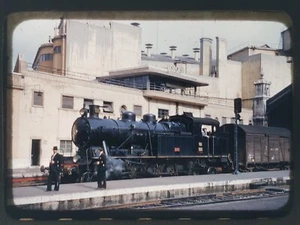 Locomotora De Colección Años 50 35mm Slide - Salamanca, España en Estación - Montaje Cristal - Imagen 1 de 2