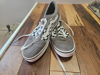 Vans Boys Sz 7 Skate Shoes Ward Flame Low Checkered Suede Gray White Tie Youth - Image 1 of 4