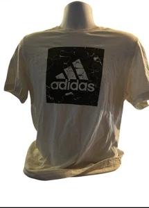 MENS WHITE ADIDAS T-SHIRT -The Go To Tee Cotton Size LARGE - Picture 1 of 3