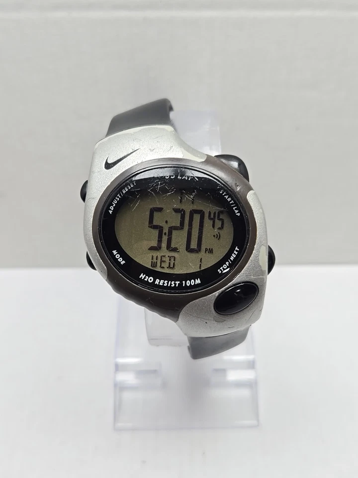 Reloj cronógrafo digital Nike Triax 35Lap WG48 4000 100M batería nueva correa negra para hombre Foto 1 de 4