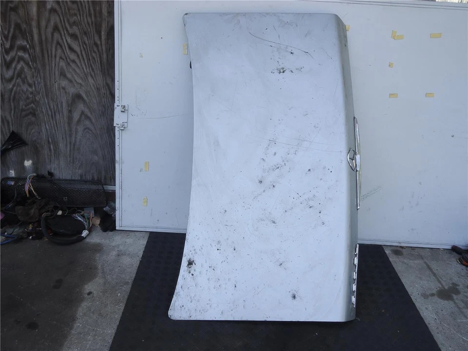 81 82 83 84 85 tapa maletero mercedes-benz 300d 300sd 380se 380sel  Foto 1 de 4