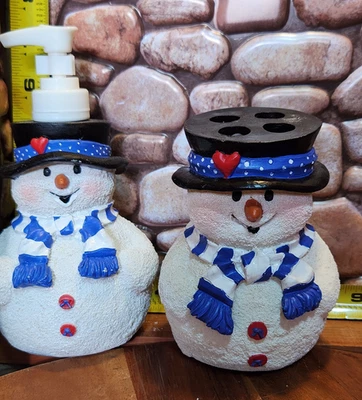 Bomba dispensadora de jabón líquido escarchado muñeco de nieve 3D de colección probada funciona y sostiene el cepillo de dientes Foto 1 de 4