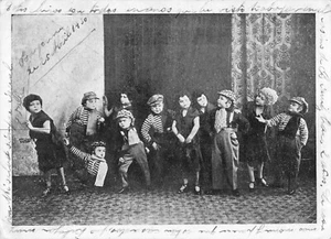 CPA THEME CIRQUE LES LILIPUTIENS NAINS - Bild 1 von 1