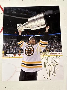 DANIEL PAILLE Signed Autograph Boston Bruins Raising 2011 Stanley Cup 8x10 Photo - Picture 1 of 2