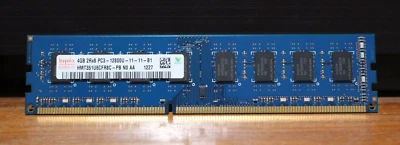Hynix 4GB PC3-12800 DDR3-1600MHz Desktop 240-Pin DIMM RAM HMT351U6CFR8C-PB - Image 1 of 2