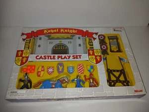 Toysmith Dutch Wonderland Royal Knights Castle Playset Figures  - Picture 1 of 8