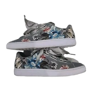 Puma Basket Heart Hyper Embroidery Gray 366116 03 Womens Shoes 7.5 - Picture 1 of 10