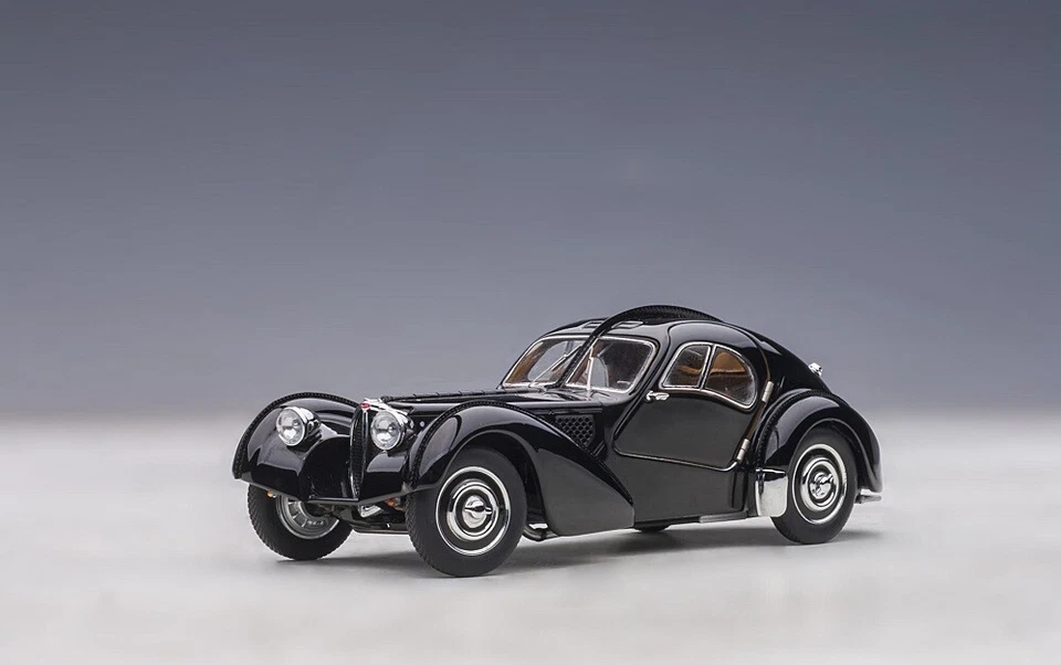 (X) AUTOart 50946 - 1/43 Bugatti Type 57SC Atlantic (Nero Con Ruote A Disco) - Immagine 1 di 1
