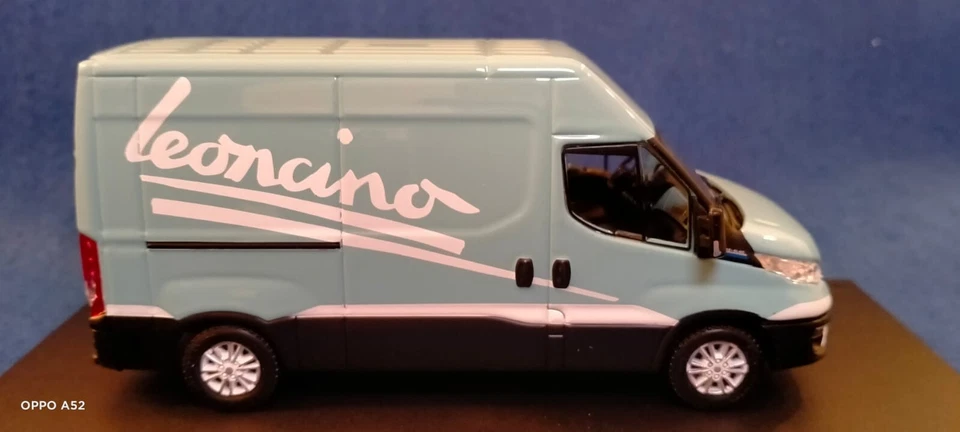 Furgone transporter Van Iveco E Daily E-Daily 2022 Leoncino Eligor 1/43 (NO OM) - Immagine 1 di 4