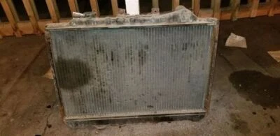 Radiador sin turbo compatible con 83-87 MAZDA 626 296898 Foto 1 de 2