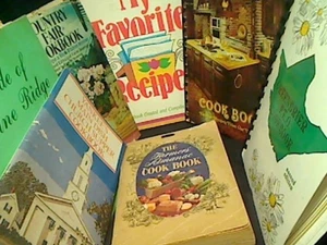 Lot  7 Vintage Community Cookbooks Church Organization Recipes ,Farmers Almanac - Picture 1 of 4