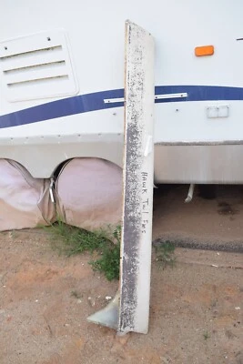 1956 Studebaker 金鹰挡泥板鳍覆盖帽玻璃纤维左 — 第 1/4 张图片