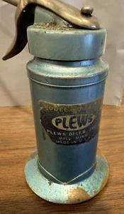 Vintage Plews Hand Trigger Pump Rare Blue Metal Can Oiler - Picture 1 of 5