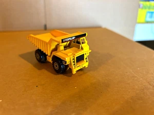 Matchbox #???? Oruga H.D. Camión volquete de cantera "amarillo" cerca de 1:87 - Imagen 1 de 1